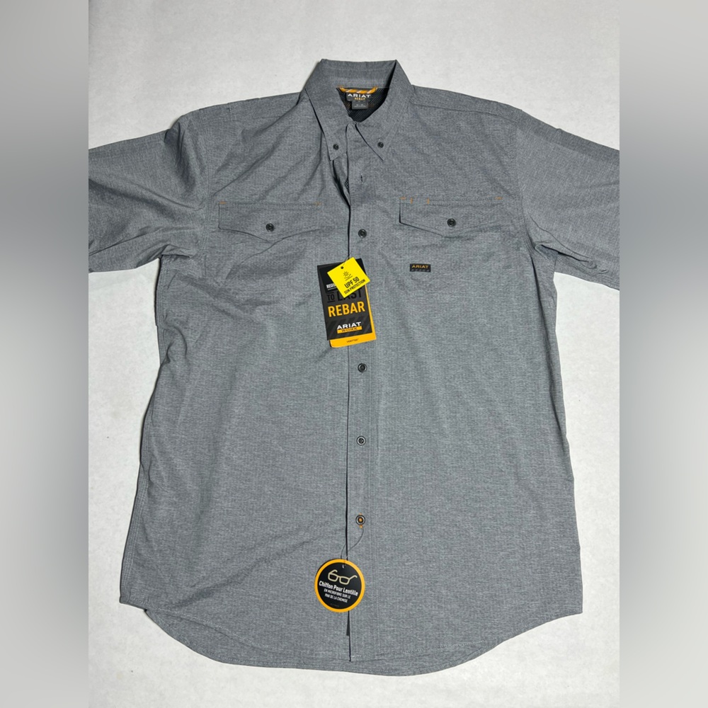 Ariat Rebar light weight Tshirt NWT - Picture 1 of 8